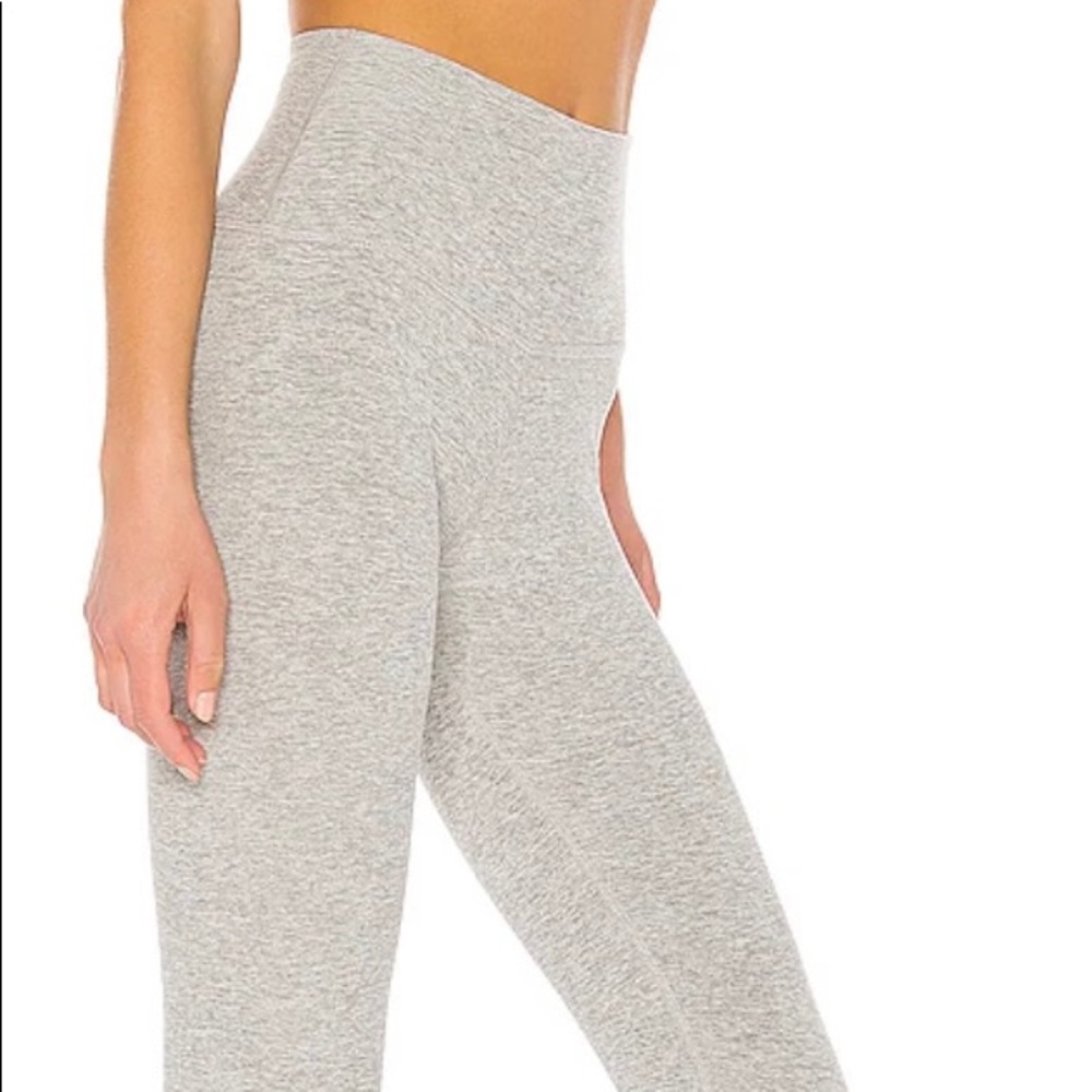 Aritzia TNA leggings
